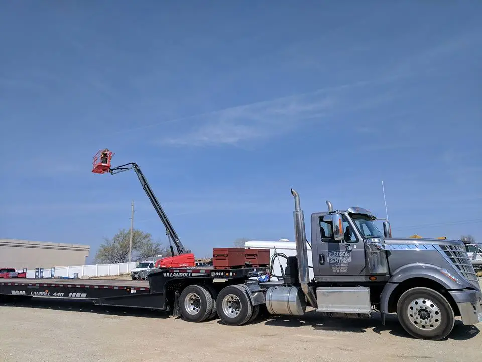 bledsoe's equipment truck and aerial lift