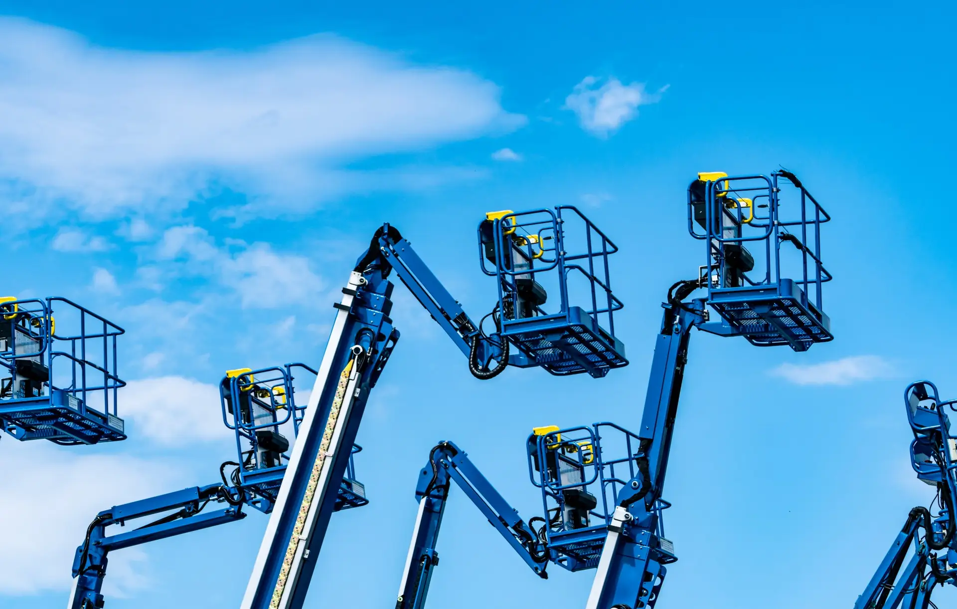 aerial lift rentals from bledsoe rentals in olathe and lee's summit
